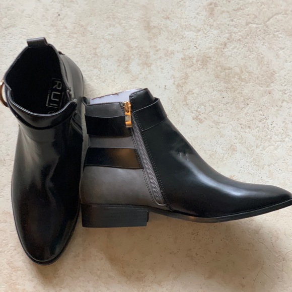 SHEIN // Leather Ankle Boots - Picture 2 of 3